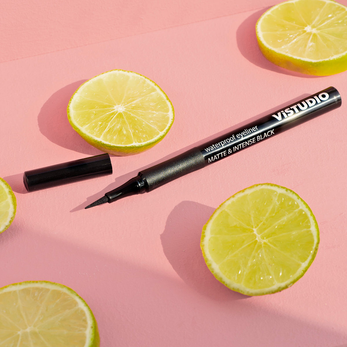 Eyeliner waterproof vistudio cosmetics